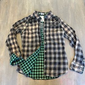 Women’s Roar long sleeve shirt-size L